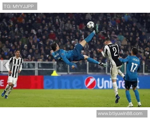 C罗倒钩惊艳全场球迷称其打破物理法则与时间静止的传奇瞬间 C罗倒钩惊艳全场球迷称其打破物理法则与时间静止的传奇瞬间