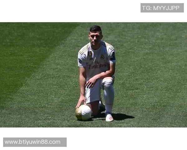 约维奇坚信自我价值立志在球场上证明自己的能力与贡献 约维奇坚信自我价值立志在球场上证明自己的能力与贡献