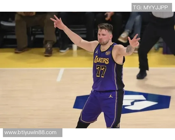 东契奇谈球队化学反应称训练营以来默契提升令人愉快