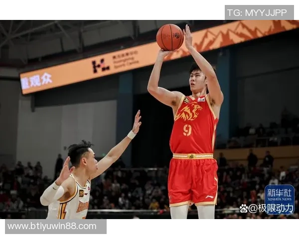 CBA常规赛第15轮最佳阵容揭晓洛夫顿赵嘉义等球员表现出色引发关注